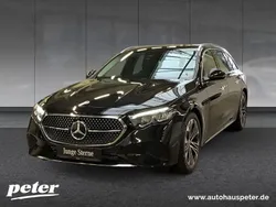 Schwarz Gebraucht 2023 Mercedes E220 Avantgarde Limousine | 43.810 € (Superpreis)