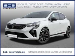 Arktisweiß (weiß) Gebraucht 2025 Renault Clio V Techno Kleinwagen | 21.888 € (Fairer Preis)