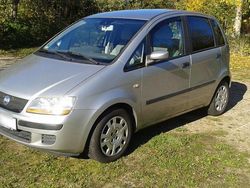 Grau Gebraucht 2004 Fiat Idea Van / Kleinbus | 2.000 €