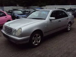 Grau Gebraucht 1997 Mercedes E200 Elegance Limousine | 1.490 € (Superpreis)