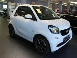 Weiß Gebraucht 2017 Smart ForTwo Cabrio Passion Cabrio | 11.980 € (Fairer Preis)