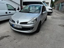 Gebraucht 2006 Renault Clio II Dynamique Kleinwagen | 1.400 € (Fairer Preis)