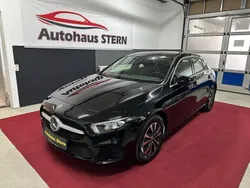 Schwarz Gebraucht 2022 Mercedes A180 Limousine | 23.599 € (Guter Preis)