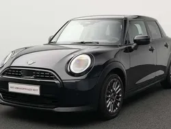 Schwarz Gebraucht 2024 Mini Cooper Classic Kleinwagen | 30.539 € (Fairer Preis)