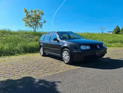 Schwarz Gebraucht 2001 VW Golf IV Kombi | 1.500 € (Fairer Preis)