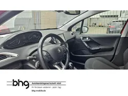 Rot Gebraucht 2019 Peugeot 208 Signature Sky Kleinwagen | 7.330 € (Fairer Preis)