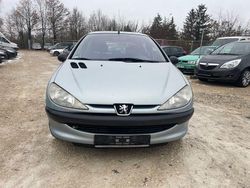 Blau Gebraucht 2001 Peugeot 206 Limousine | 590 € (Guter Preis)