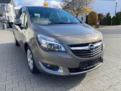Grau Gebraucht 2015 Opel Meriva Color Edition Van / Kleinbus | 9.990 € (Fairer Preis)