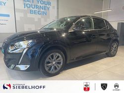 Schwarz Gebraucht 2023 Peugeot e-208 Allure Kleinwagen | 16.950 € (Fairer Preis)