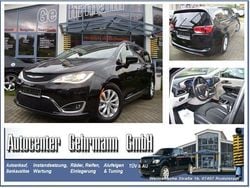 Schwarz metallic Gebraucht 2017 Chrysler Pacifica SUV | 28.990 € (Teuer)