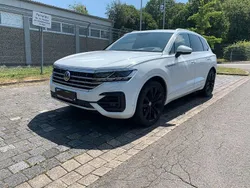 Weiß Gebraucht 2018 VW Touareg R-line SUV | 42.000 € (Etwas zu teuer)