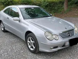 Silber Gebraucht 2003 Mercedes C200 Coupé | 1.600 €