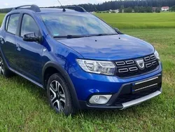 Blau Gebraucht 2020 Dacia Sandero Celebration Kleinwagen | 10.700 € (Guter Preis)