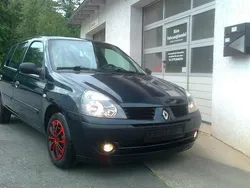 Grün Gebraucht 2006 Renault Clio II Kleinwagen | 3.499 € (Teuer)