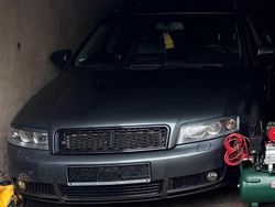 Grau Gebraucht 2004 Audi A4 Kombi | 1.500 € (Guter Preis)