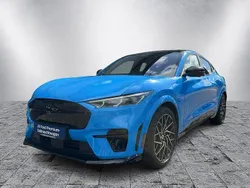 Atollblau metallic Gebraucht 2023 Ford Mustang Mach-E GT SUV | 51.990 € (Etwas zu teuer)