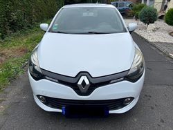 Weiß Gebraucht 2014 Renault Clio IV Dynamique Kleinwagen | 6.400 € (Fairer Preis)