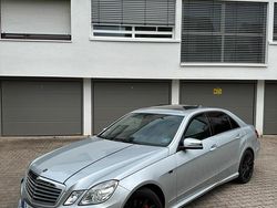 Silber Gebraucht 2010 Mercedes E500 AMG line Limousine | 14.500 € (Guter Preis)
