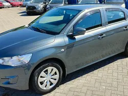 Grün Gebraucht 2016 Citroën C-Elysee I PureTech Limousine | 4.300 €