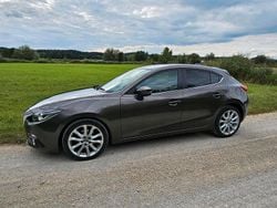 Grau Gebraucht 2015 Mazda 3 Sports-Line Limousine | 11.800 € (Guter Preis)
