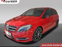 Rot Gebraucht 2014 Mercedes B200 Van / Kleinbus | 14.660 € (Fairer Preis)