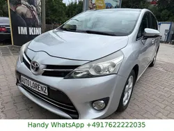 Silber Gebraucht 2015 Toyota Verso Skyview Edition Van / Kleinbus | 9.500 € (Fairer Preis)