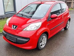 Rot Gebraucht 2008 Peugeot 107 Kleinwagen | 1.500 € (Guter Preis)