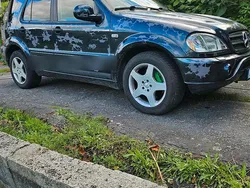 Schwarz Gebraucht 2001 Mercedes ML55 AMG AMG SUV | 6.200 €