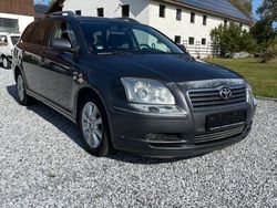 Grau Gebraucht 2005 Toyota Avensis Kombi | 999 € (Guter Preis)