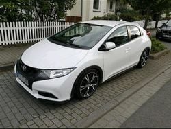 Weiß Gebraucht 2012 Honda Civic Black Edition Kleinwagen | 9.500 € (Teuer)