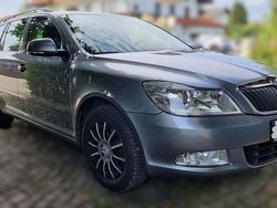 Grau Gebraucht 2013 Skoda Octavia Best of Kombi | 7.500 € (Fairer Preis)