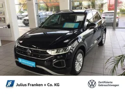 Deep black perleffekt (metallic) Gebraucht 2024 VW T-Roc Life SUV | 22.399 € (Guter Preis)