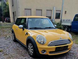 Gelb Gebraucht 2008 Mini Cooper Kleinwagen | 1.690 € (Fairer Preis)