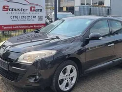 Perlmuttschwarz Gebraucht 2011 Renault Mégane III Dynamique Kleinwagen | 5.900 € (Fairer Preis)