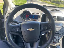 Grau Gebraucht 2011 Chevrolet Aveo LT Kleinwagen | 2.899 € (Fairer Preis)