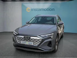 Grau Gebraucht 2024 Audi Q8 e-tron SUV | 59.249 € (Fairer Preis)