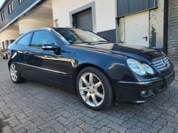 Schwarz Gebraucht 2006 Mercedes C220 Coupé | 3.985 €