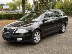 Schwarz Gebraucht 2005 Skoda Octavia Ambiente Kombi | 2.990 € (Teuer)