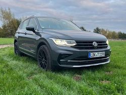 Grau Gebraucht 2022 VW Tiguan Elegance SUV | 33.400 € (Fairer Preis)
