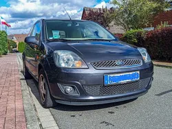 Grau Gebraucht 2006 Ford Fiesta Ghia Kleinwagen | 1.400 € (Fairer Preis)