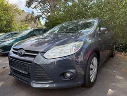 Grau Gebraucht 2012 Ford Focus Trend Kombi | 2.499 € (Fairer Preis)