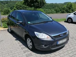 Grau Gebraucht 2009 Ford Focus Limousine | 2.500 € (Guter Preis)