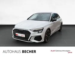 Weiss Gebraucht 2024 Audi A3 Sportback S-Line Limousine | 39.980 €