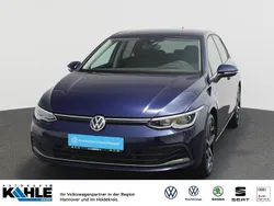 Blau Gebraucht 2020 VW Golf VIII Style Limousine | 19.141 € (Guter Preis)