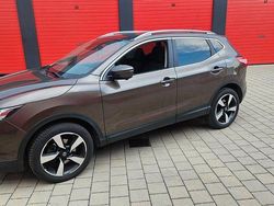 Grau Gebraucht 2017 Nissan Qashqai N-Vision SUV | 15.600 € (Teuer)