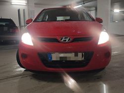 Rot Gebraucht 2012 Hyundai i20 Classic Limousine | 4.400 € (Fairer Preis)