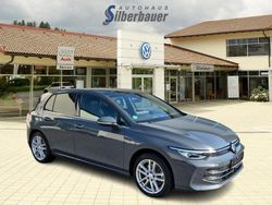 Grau Gebraucht 2024 VW Golf VIII Style Limousine | 31.790 € (Etwas zu teuer)