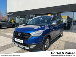 Ironblaumetallic (blau) Gebraucht 2022 Dacia Lodgy Stepway Van / Kleinbus | 13.490 € (Guter Preis)