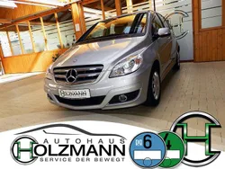 Silber Gebraucht 2010 Mercedes B180 Van / Kleinbus | 7.490 € (Fairer Preis)