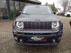 Grau Gebraucht 2023 Jeep Renegade SUV | 27.990 € (Fairer Preis)
